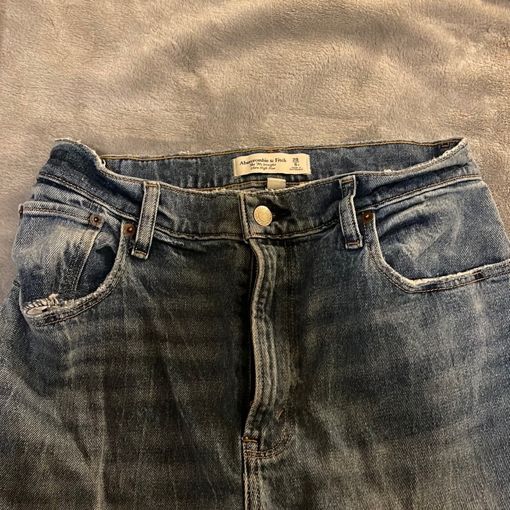 Abercrombie 90’s Style Jeans